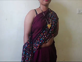 Hot Indian desi village bhabhi was sucking dick in mouth in clear dirty Hindi audio burr
